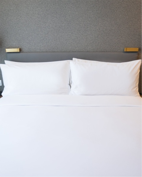 Satynowe prześcieradło hotelowe 300x300 cm, 100% płótno bawełniane 150 g